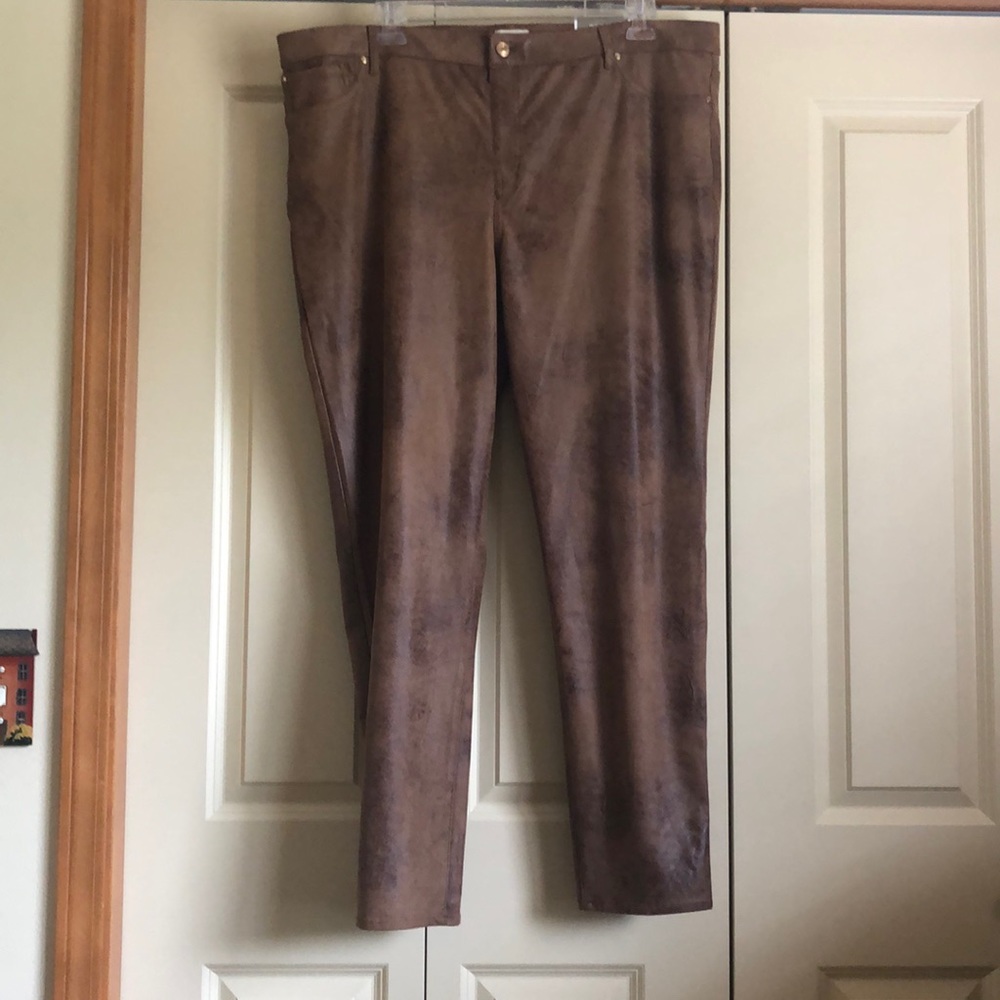Chico’s Faux Knit Suede Worn Luggage Pant Size 4
